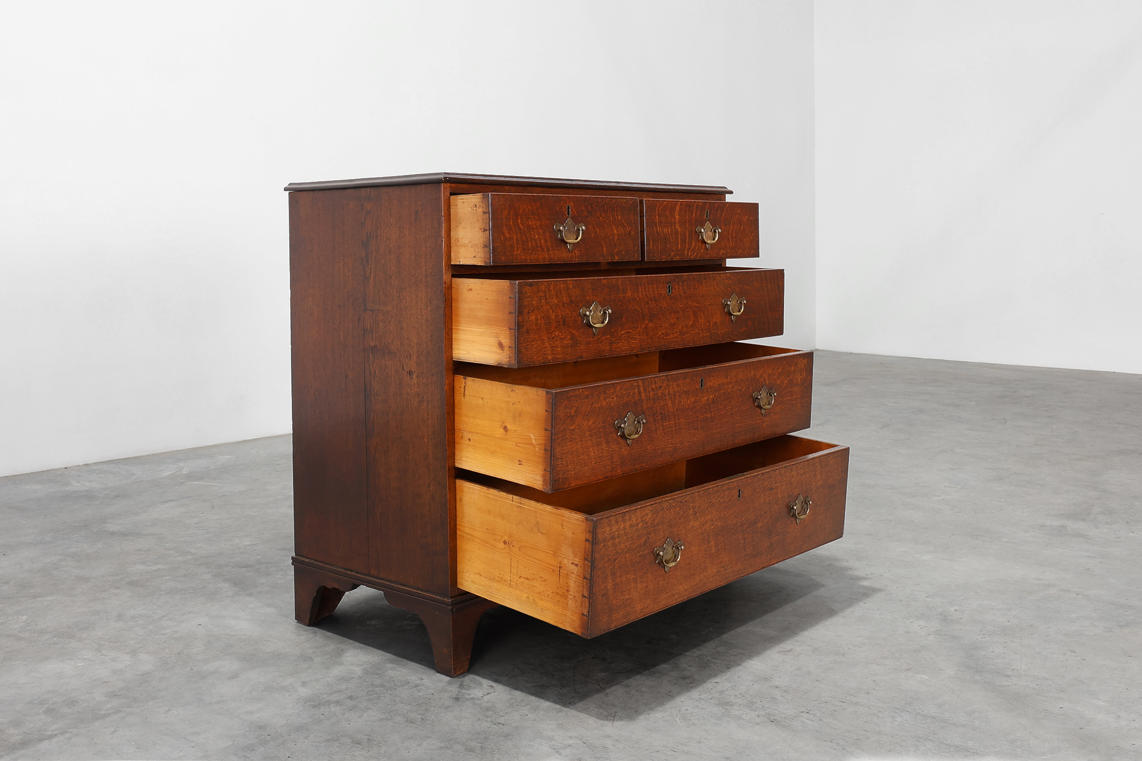 19th Century Georgian Chest of Drawers, United Kingdomthumbnail